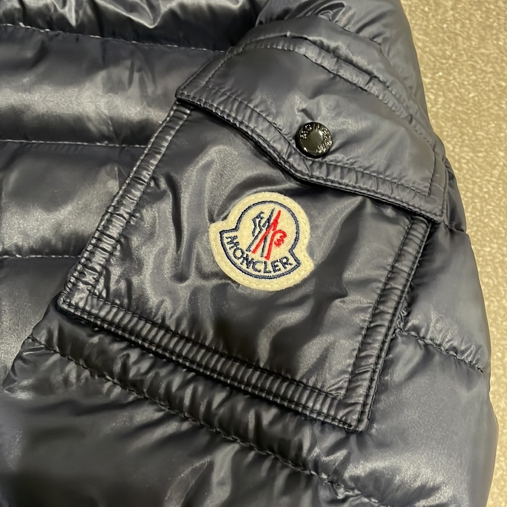 Moncler - Picture 4 of 9